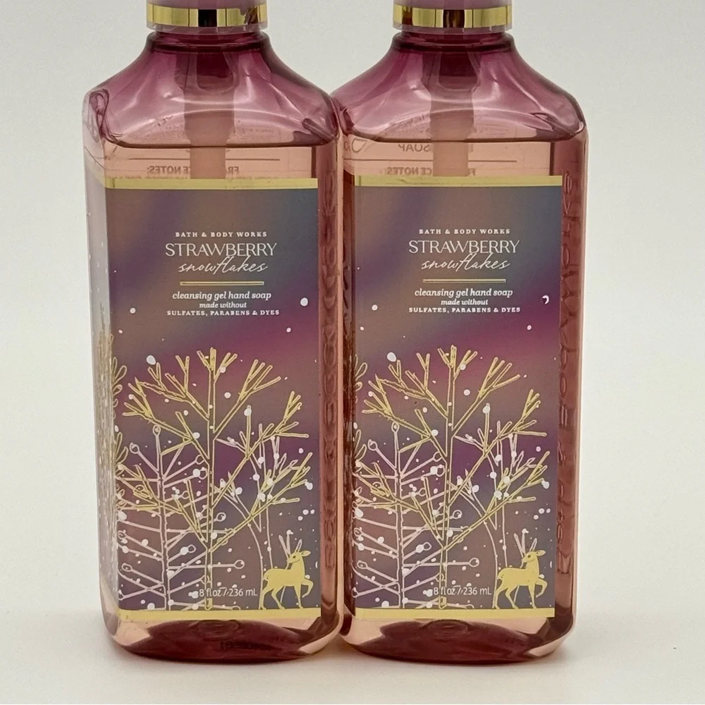 Bath & Body Works Strawberry Snowflakes Hand Soaps Winter Holiday Soap NWT